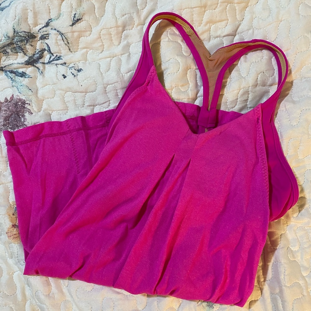 Lululemon workout tank